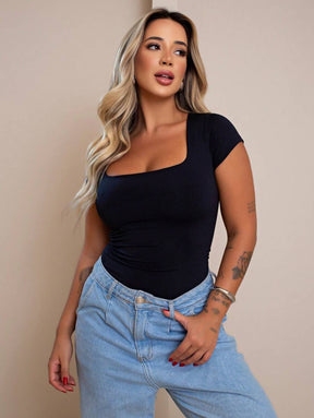 Blusa Feminina Básica Decote Quadrado Manga Curta Baby Look Moda Casual Versátil Blogueira Em Alta Gringa