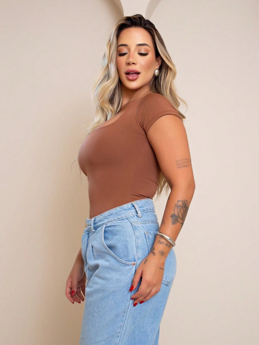 Blusa Feminina Básica Decote Quadrado Manga Curta Baby Look Moda Casual Versátil Blogueira Em Alta Gringa