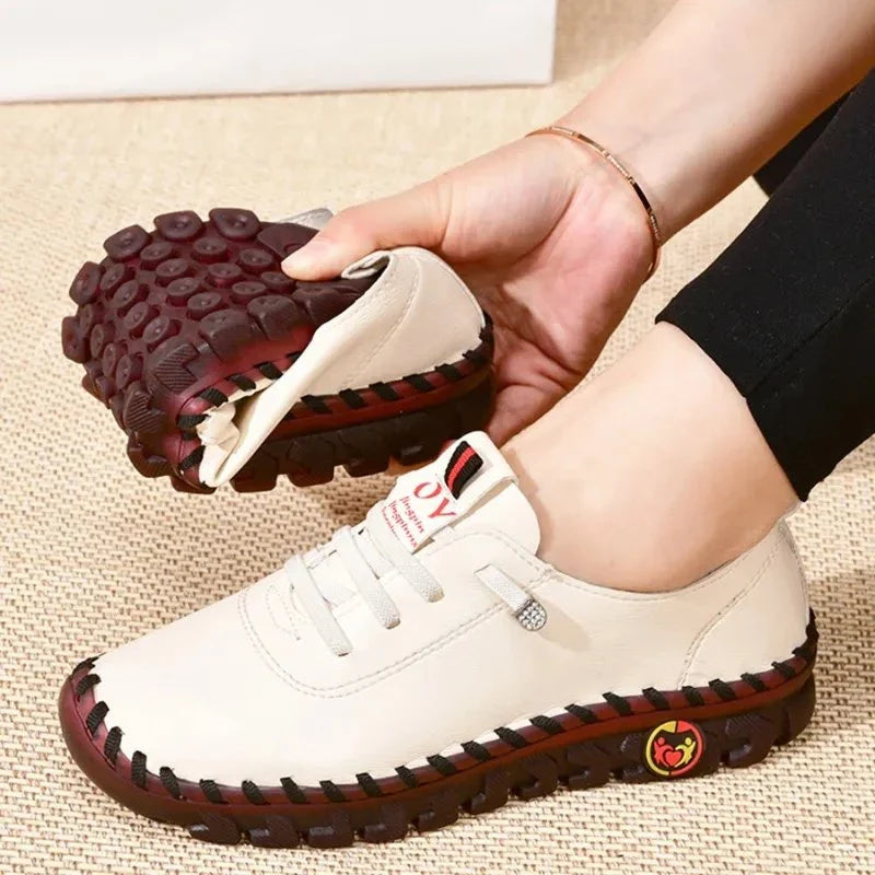 Tênis Feminino de Couro Casual Plus