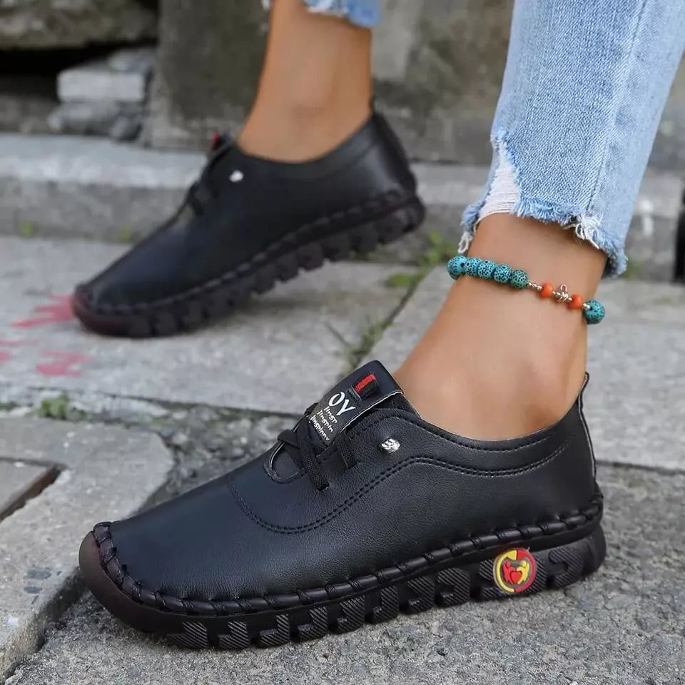 Tênis Feminino de Couro Casual Plus